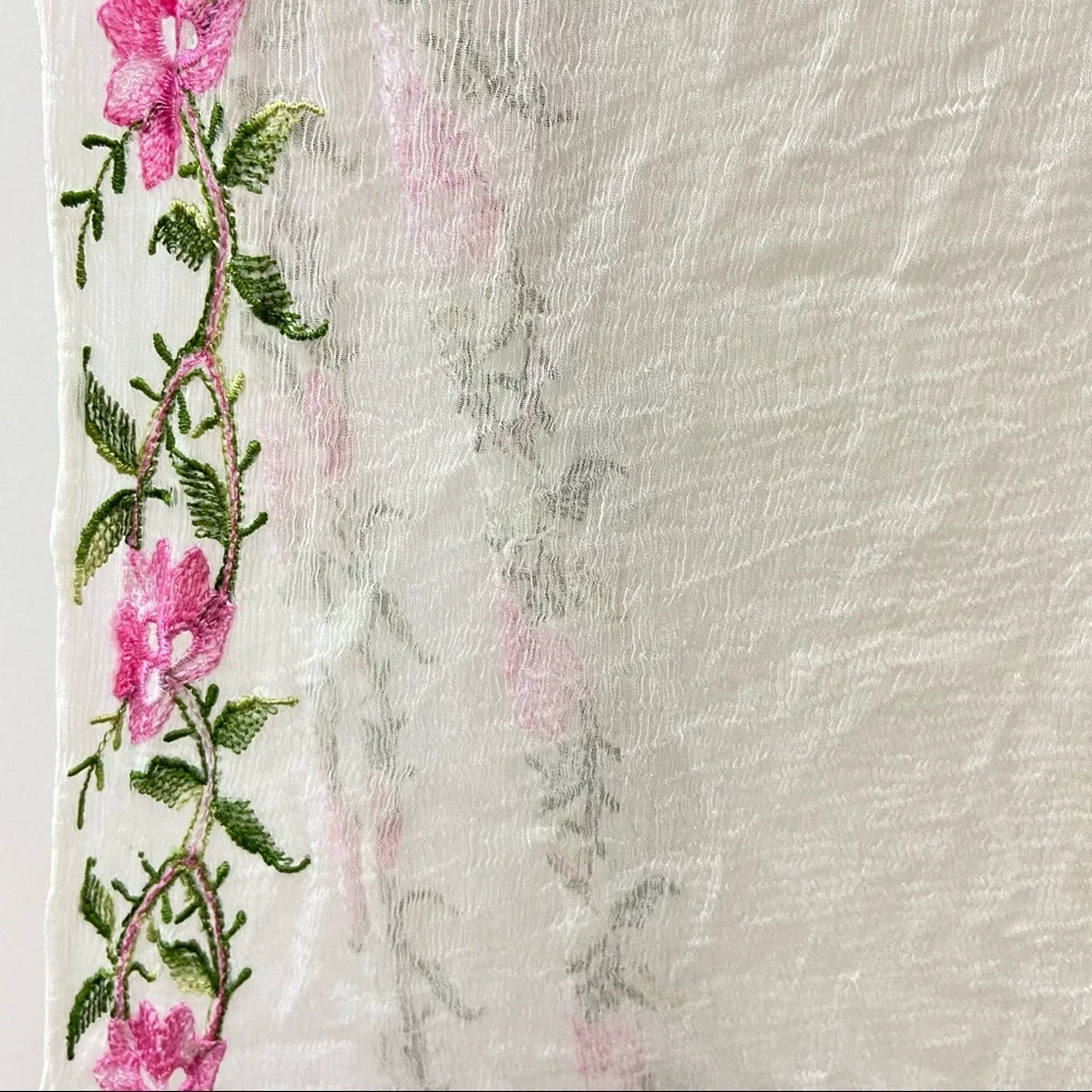 Pretty Embroidered Chiffon Dupatta/Chunni - Picture 3 of 6